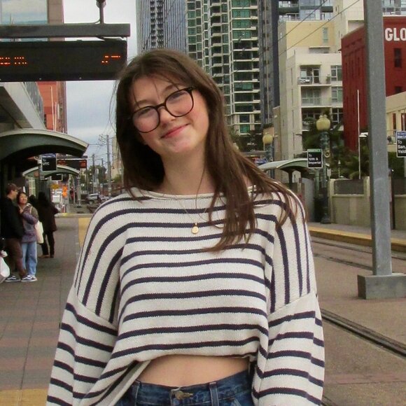Meet your Posher, Greta - Picture 1 of 1